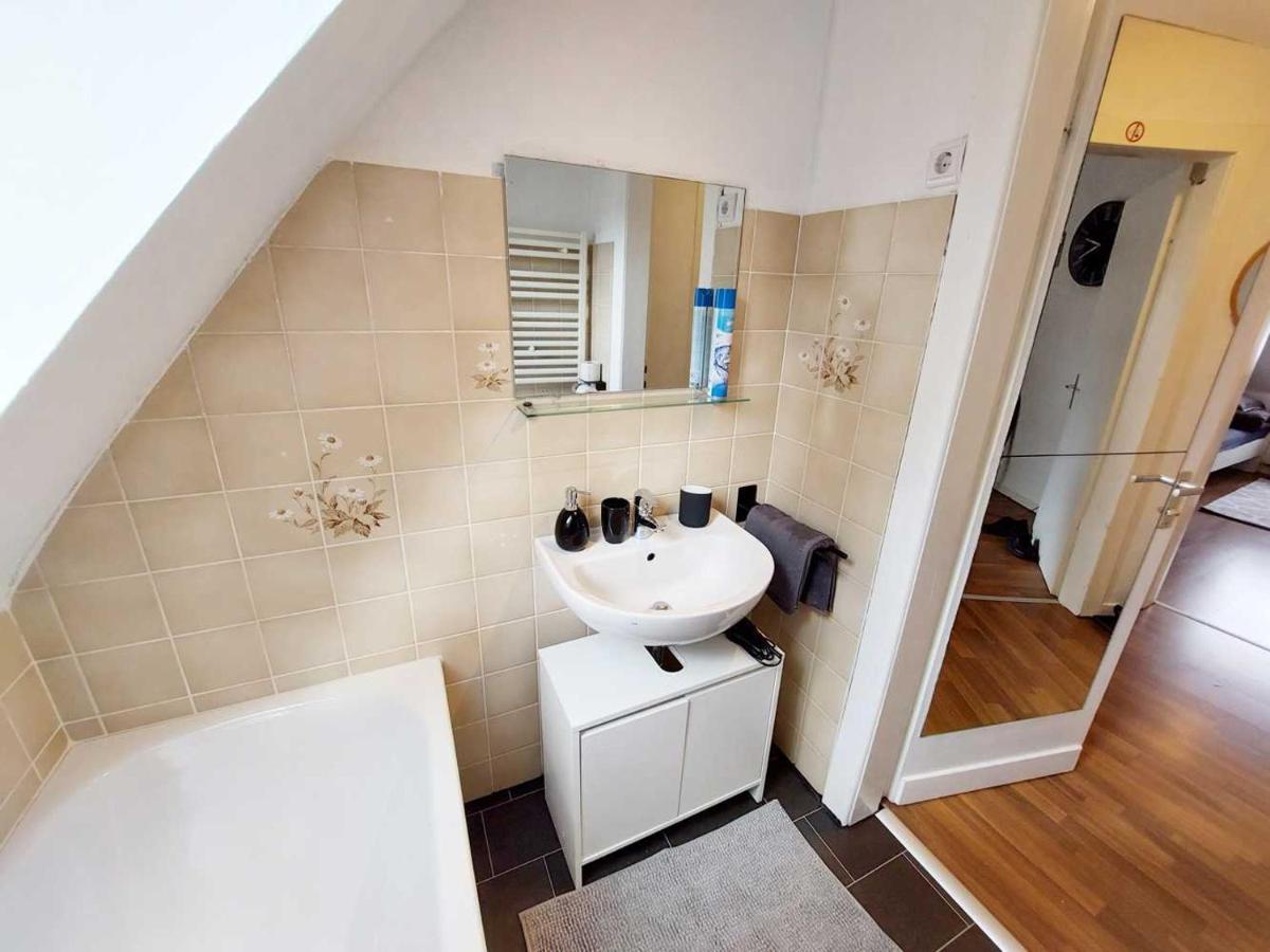 Cozy Apartment With Garden In Gelsenkirchen Extérieur photo